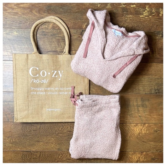 NWT Pajamagram Cozy Escape Set - Picture 2 of 8